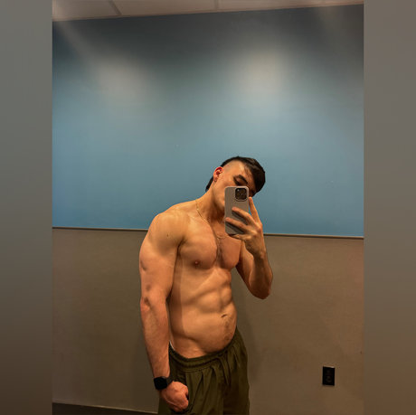 Dan Matters high quality model images