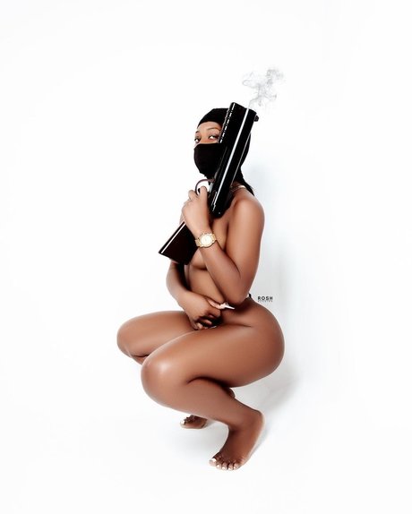 Coochie Bandit pornstar pretty photos