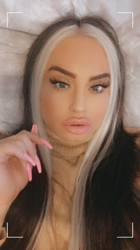 Demii cook top model pic