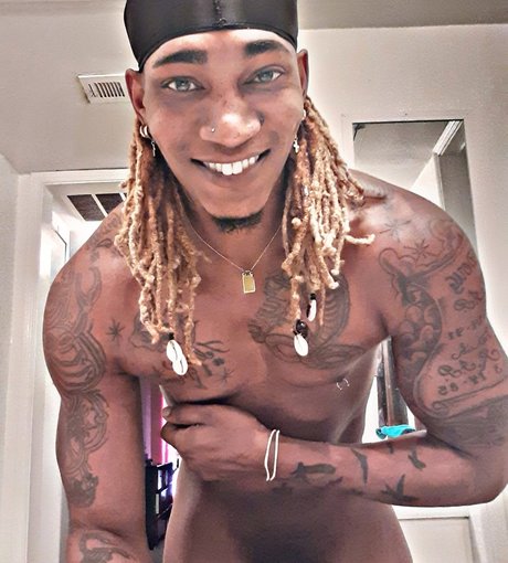 Douglas White pornographic actress pic