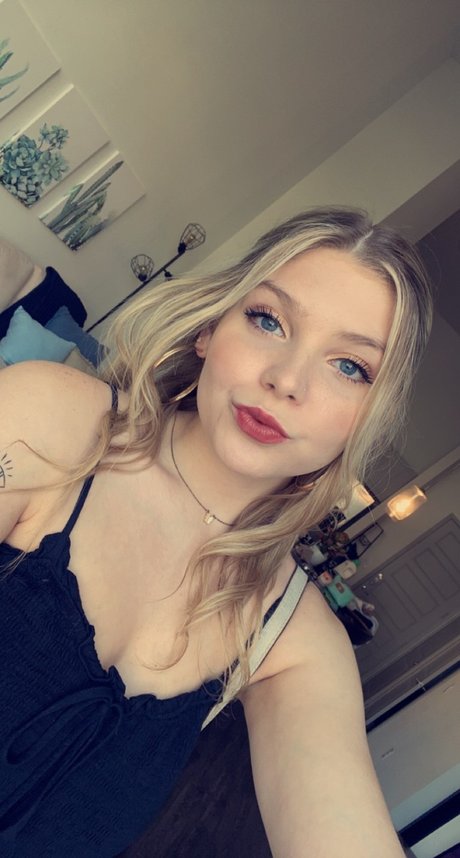 Zoey Babe_ pornstar adult pics