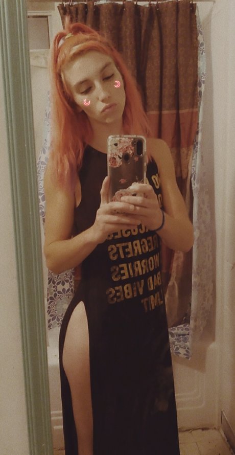 QueenBaby star exclusive photos