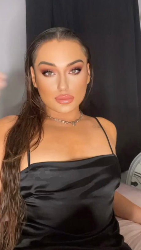 BAD TRANS HO_ star perfect pic