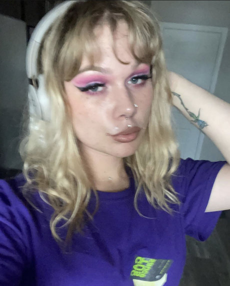 Awnmyneeze model top img