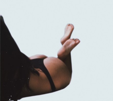 Dayan Pezlo model erotic img