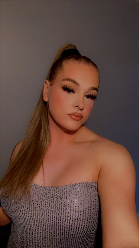 Queen Rhiannon free actress pic