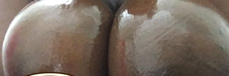 TittyQu33n star sex pic