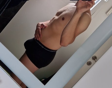 Rabbitwallis star exclusive images