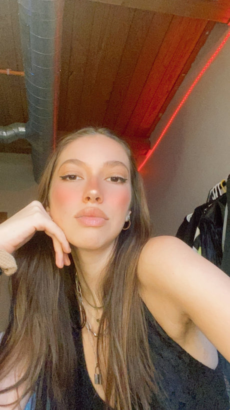 Quinn Cummingham model hot photo