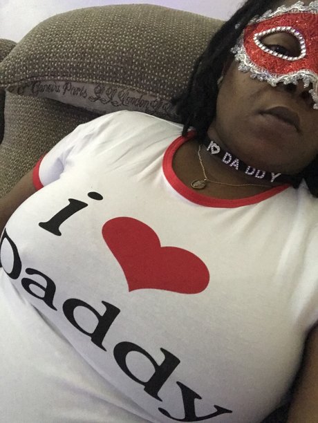 Queenthickems model adult img