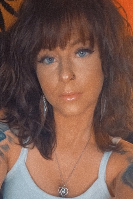 Queen SouthernBelle star exclusive gallery