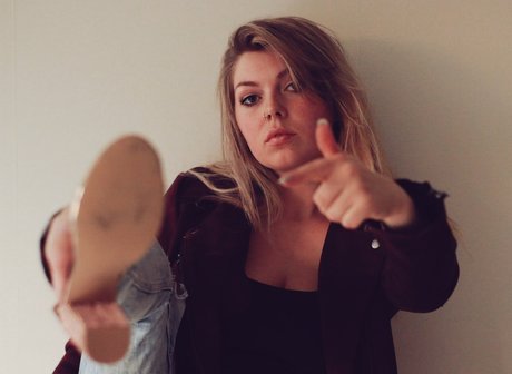 Equestrian Queen Sasja Luna_ pretty actress pic