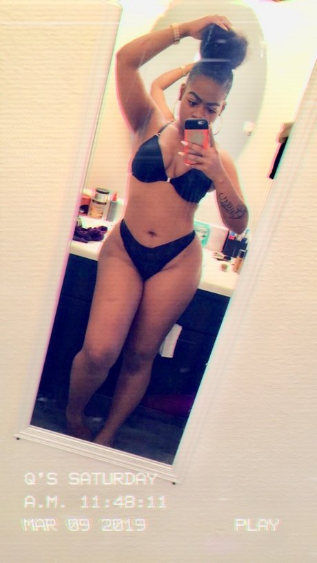 QueenJuicyyy__ model perfect pictures