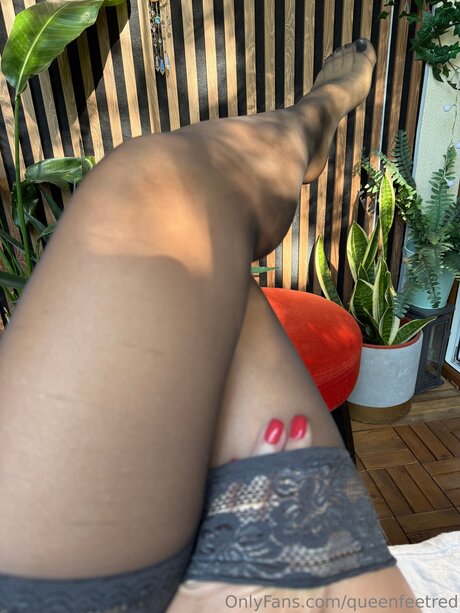 Queenfeetred hd star pic