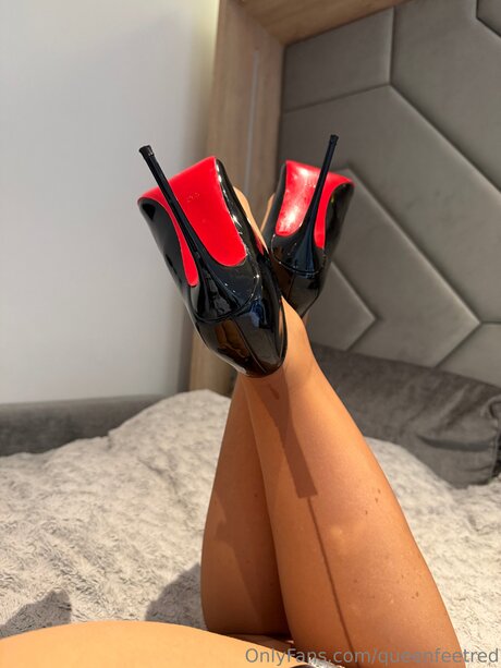 Queenfeetred xxx star img