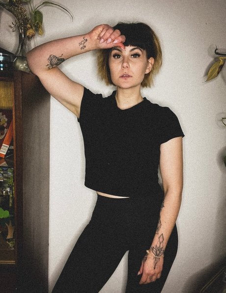 Leilalu pornstar adult img