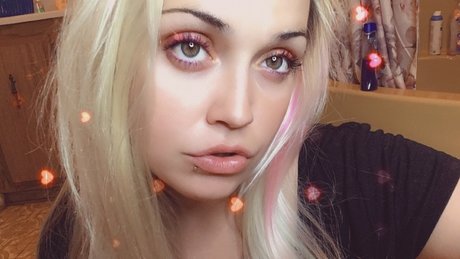 Dakota freeling naked actress picture