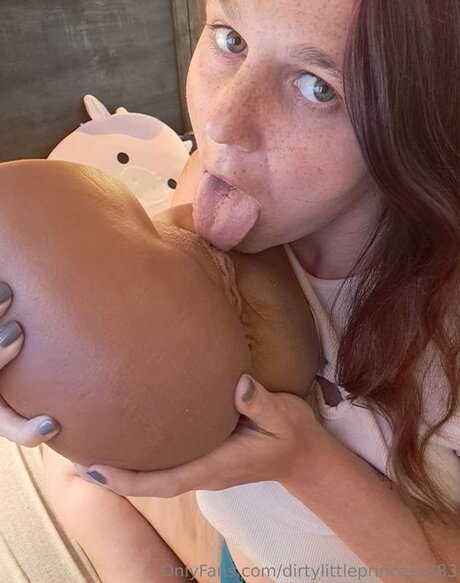 Dirty Little Princess free pornstar pics