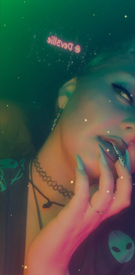 Sage Deville sex star pics