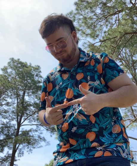 Dilf Donkta model hd img