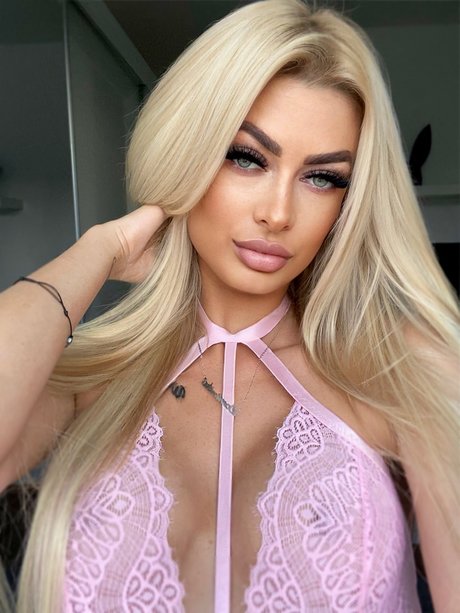 Dominetska naked pornstar picture