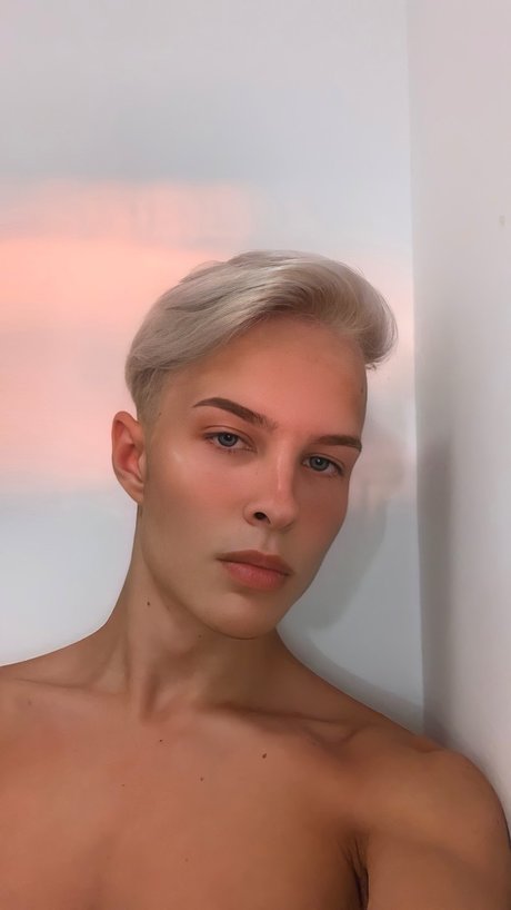 Divine Blondie star sex img