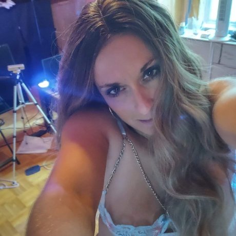 Dare Clio art model picture