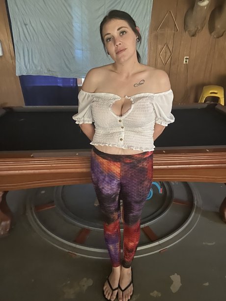 Raina Dawn naked model pics