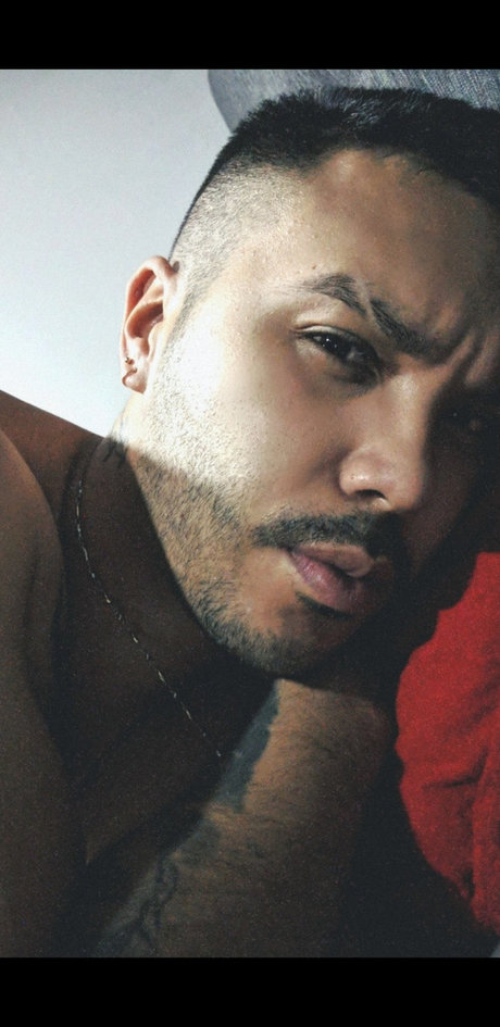 Rafael Bedoya star pornographic photo