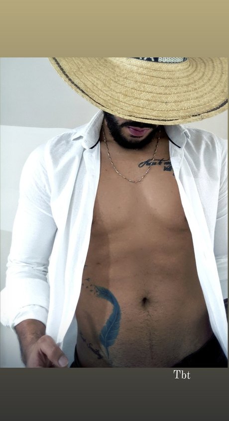 Rafael Bedoya erotic model image