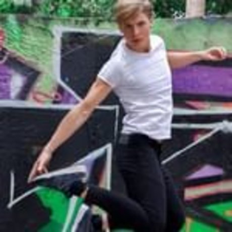 Radisekkk model erotic pics