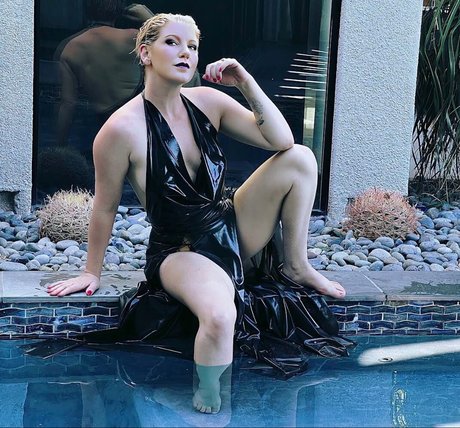 Ashley Edmonds star porn archive