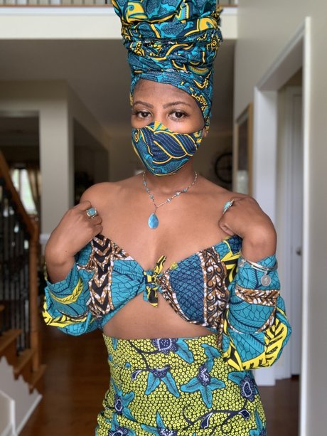 The Manifesting Beauty exclusive model picture