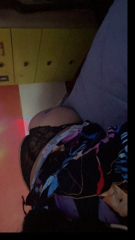 yourRawmanticgirl star sexy image