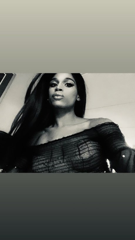 Angel114 model beautiful images