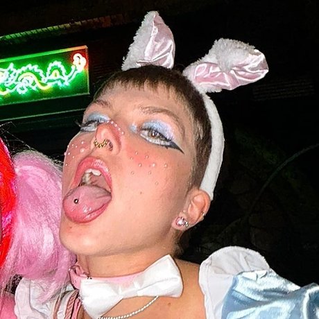 Clara Moon model erotic galleries