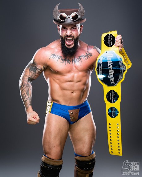 Savage Gentleman model nude image