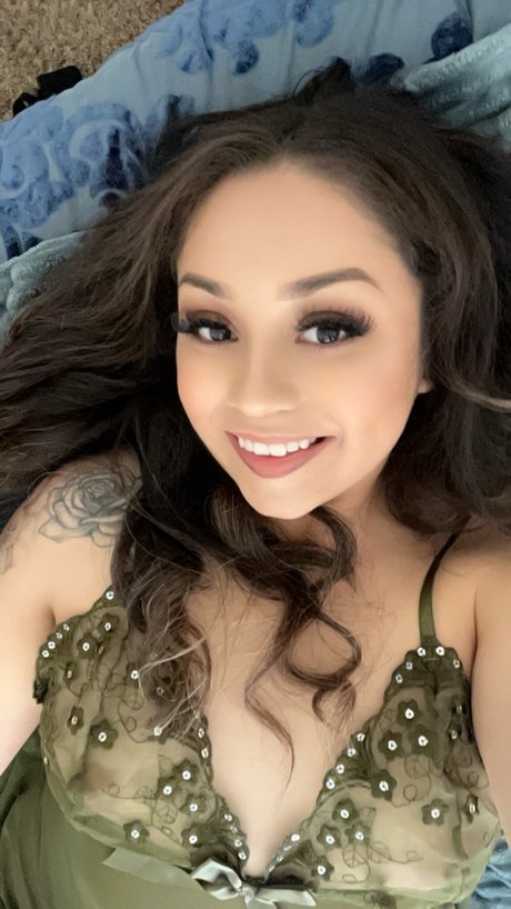 Mac Rose star nice photo