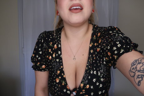 Rosalie Martini model pornographic images