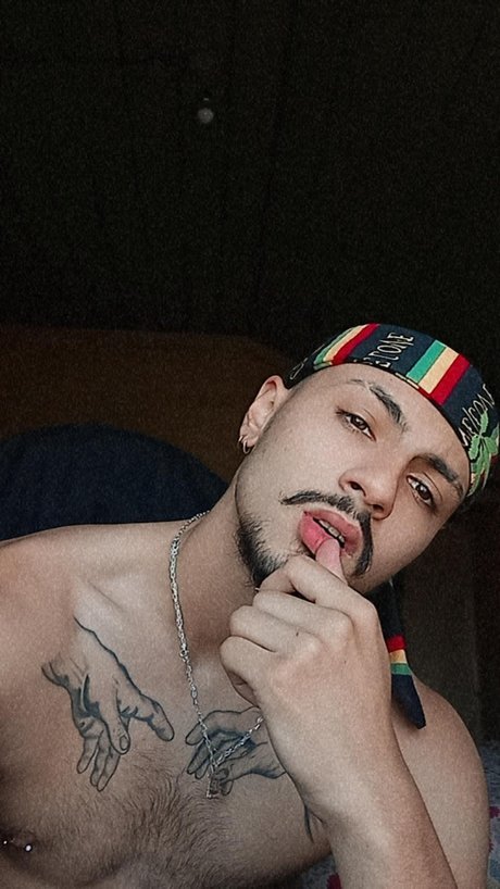 Its GogiGut star sexy galleries