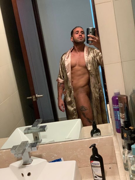 Ronald Aguilera naked star pics