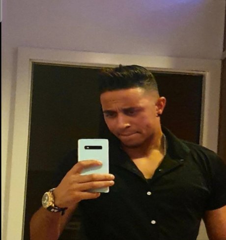 Romeo Diamonds star nudes pictures