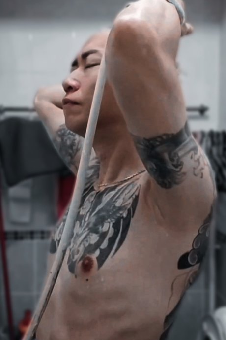 _Roman James Kiew top actress photo