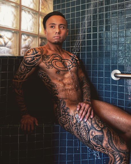 RDeezy high quality model img