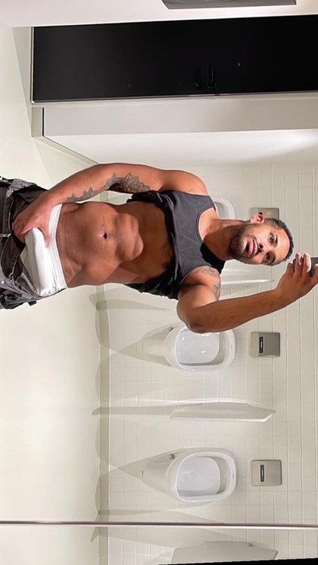 Rivieverson F lix model picture