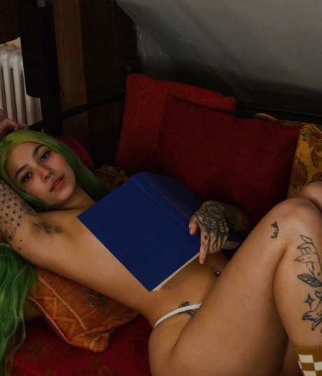 RinaKitty NO PPV nude model images