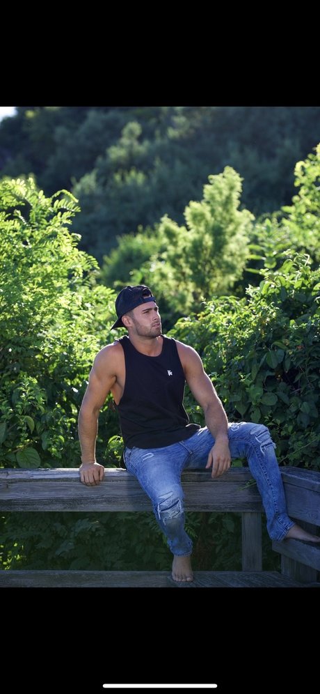 Richard Sullivan model beautiful galleries