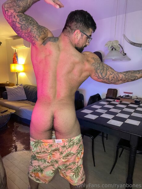 Ryan Bones free actress images