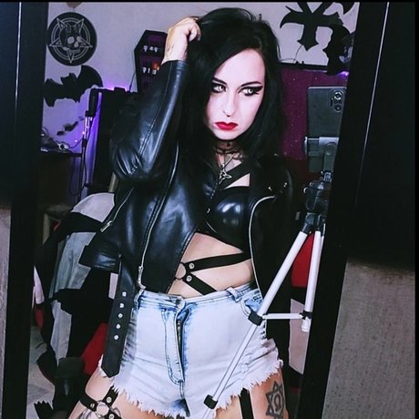 Rvn Hxx pornstar photo