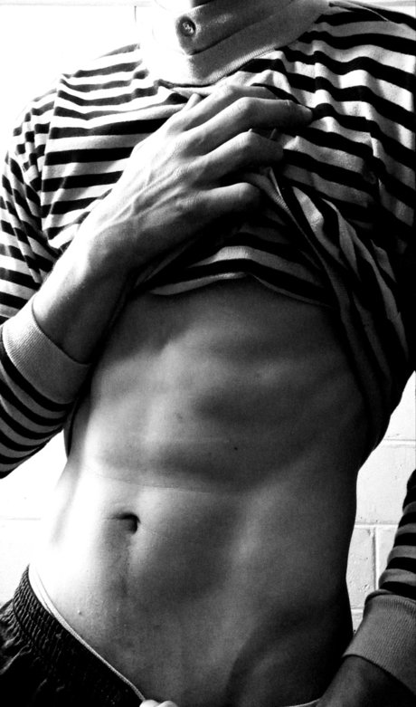 Ruster erotic model pic